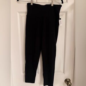 Victoria’s Secret Sport Black 7/8 length tights Leggings S small